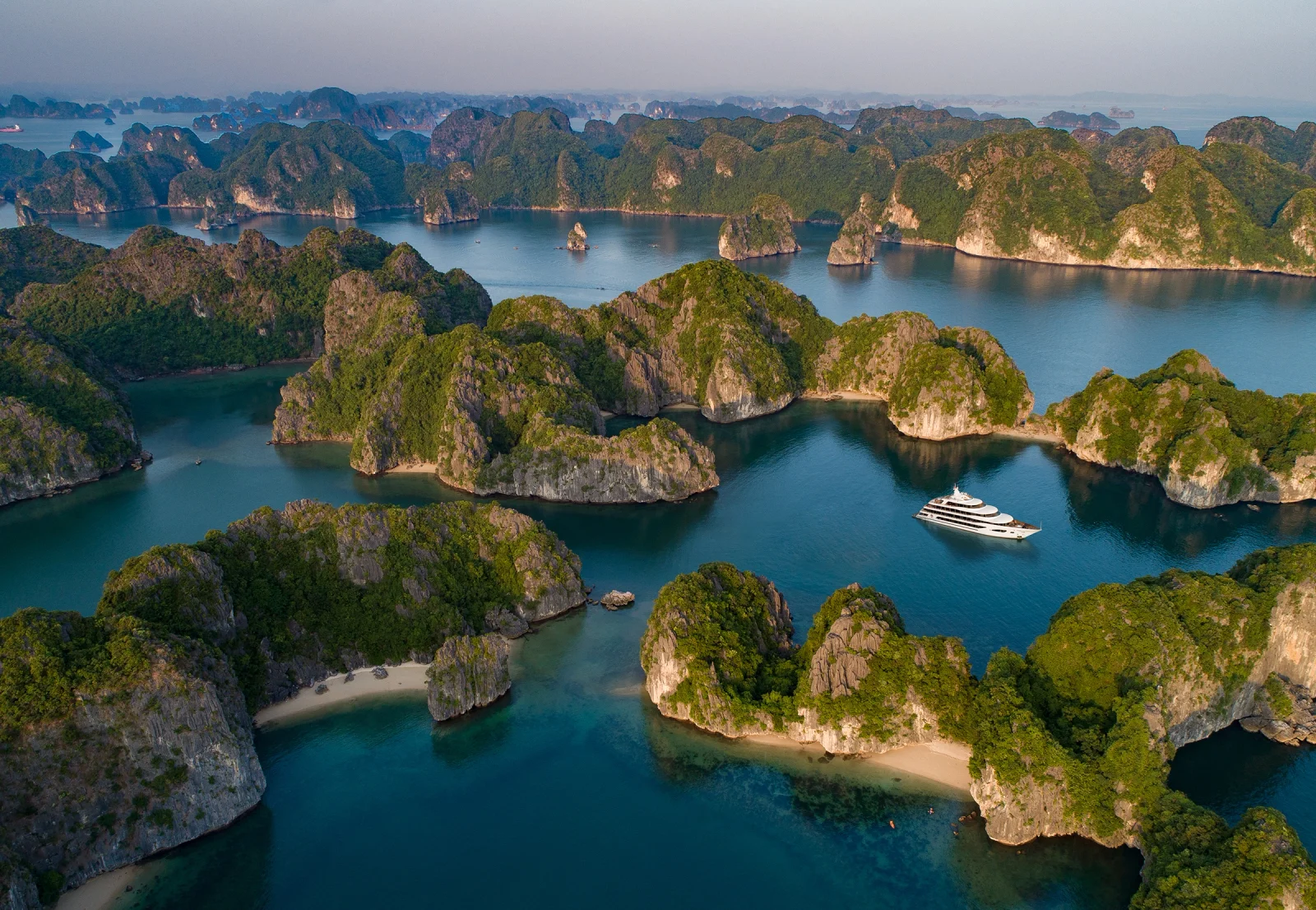 Cẩm nang du lịch đảo Cát Bà: Từ di chuyển đến những trải nghiệm không thể bỏ lỡ