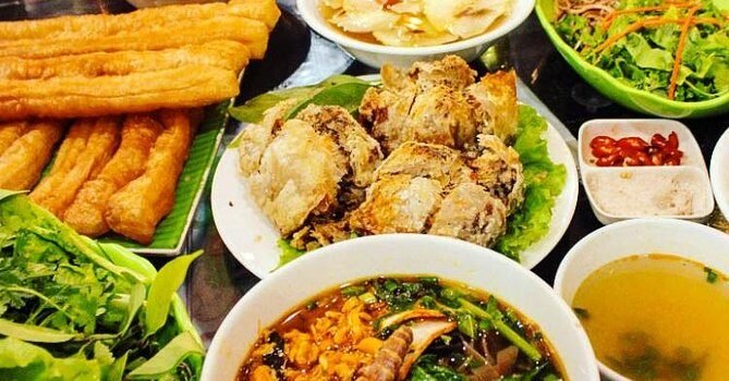 Cẩm nang khám phá trọn vẹn ẩm thực đường phố Hải Phòng trong 24 giờ